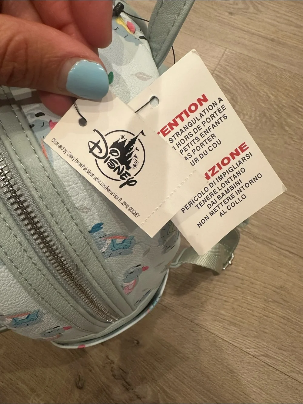 Loungefly Disney Dumbo mini backpack - Picture 4 of 7